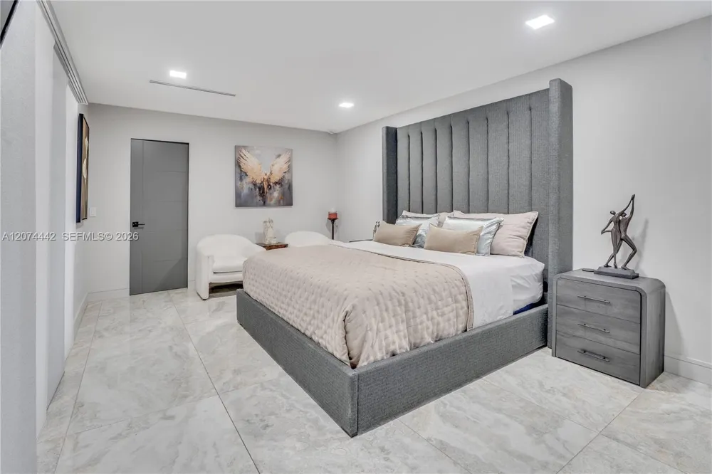 2225 NE 16th Ave Wilton Manors, FL 33305