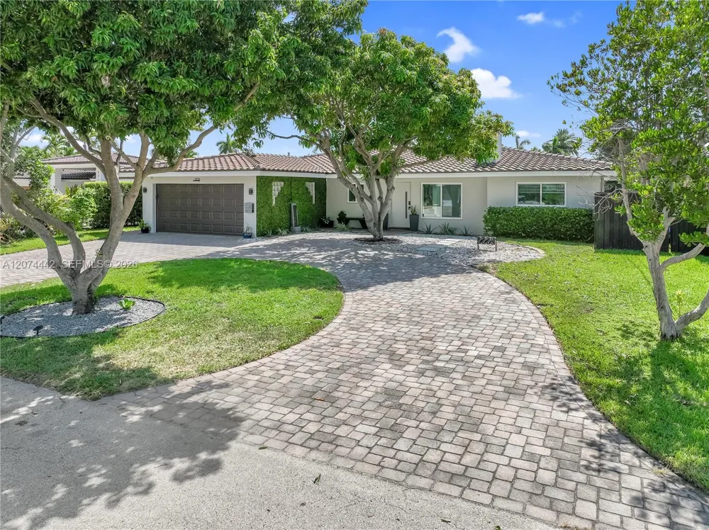 2225 NE 16th Ave Wilton Manors, FL 33305