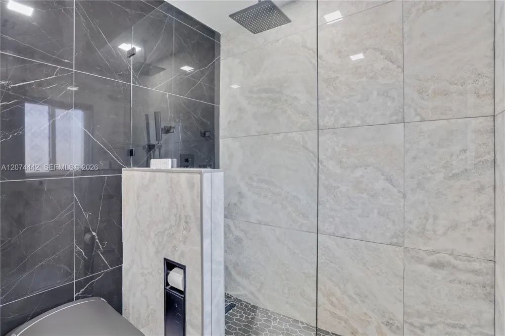 2225 NE 16th Ave Wilton Manors, FL 33305
