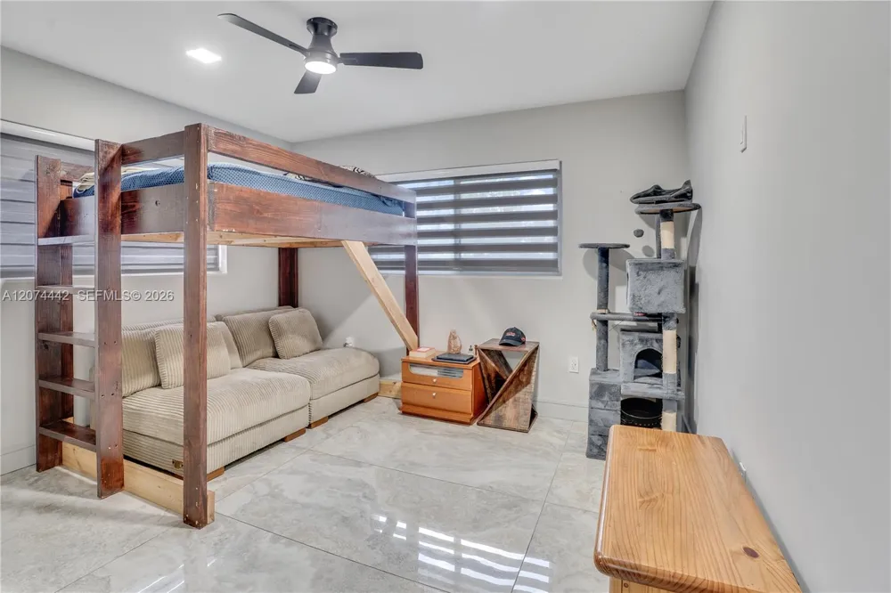 2225 NE 16th Ave Wilton Manors, FL 33305