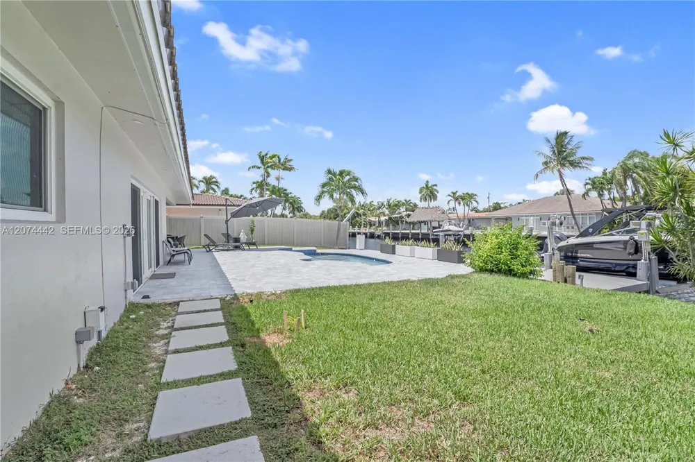 2225 NE 16th Ave Wilton Manors, FL 33305