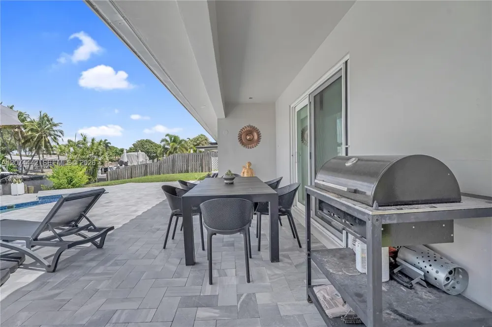 2225 NE 16th Ave Wilton Manors, FL 33305