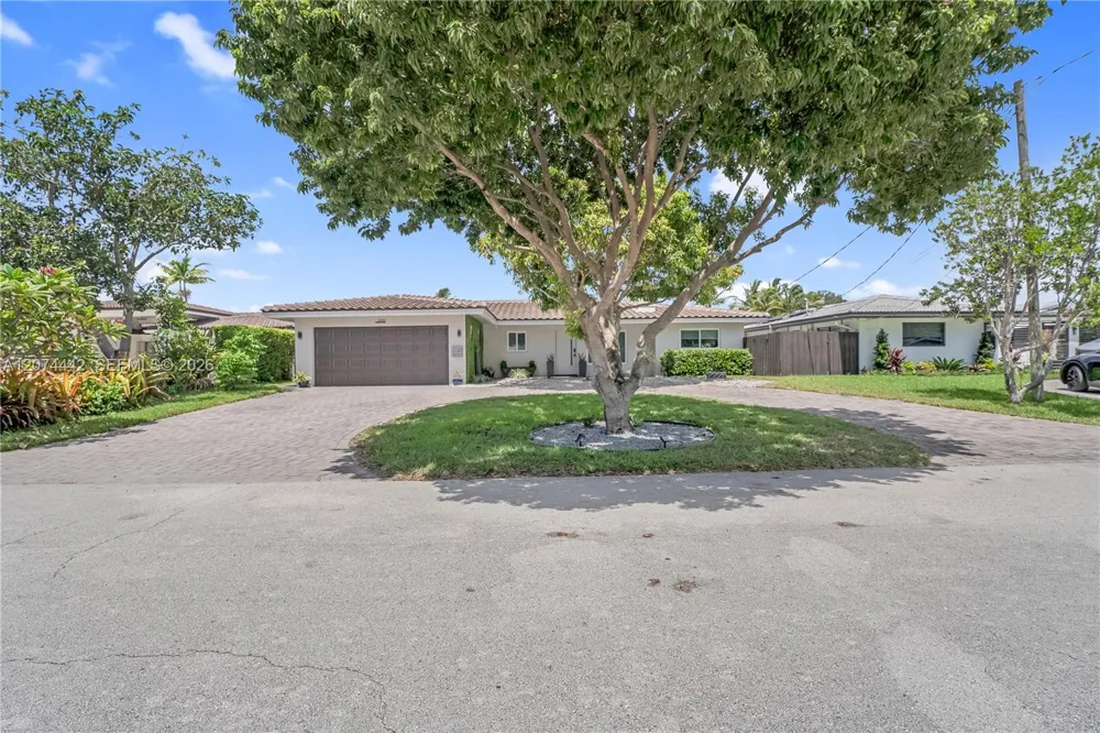 2225 NE 16th Ave Wilton Manors, FL 33305