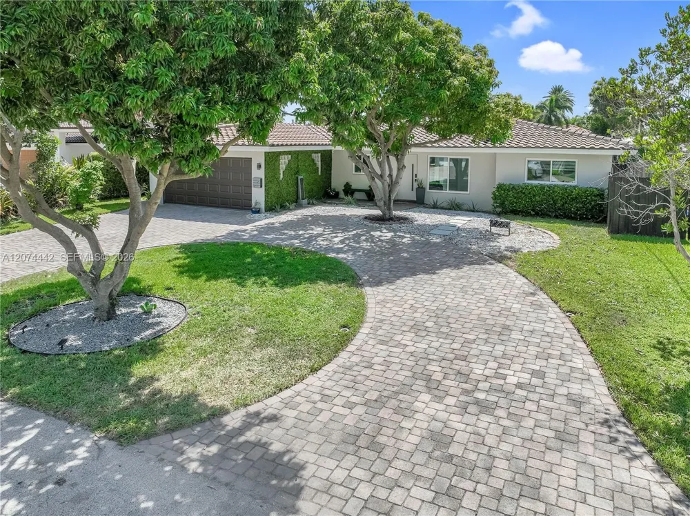 2225 NE 16th Ave Wilton Manors, FL 33305