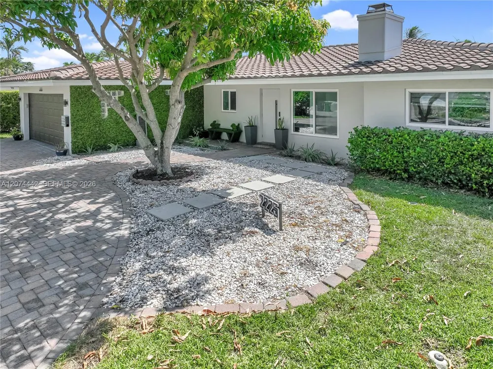 2225 NE 16th Ave Wilton Manors, FL 33305