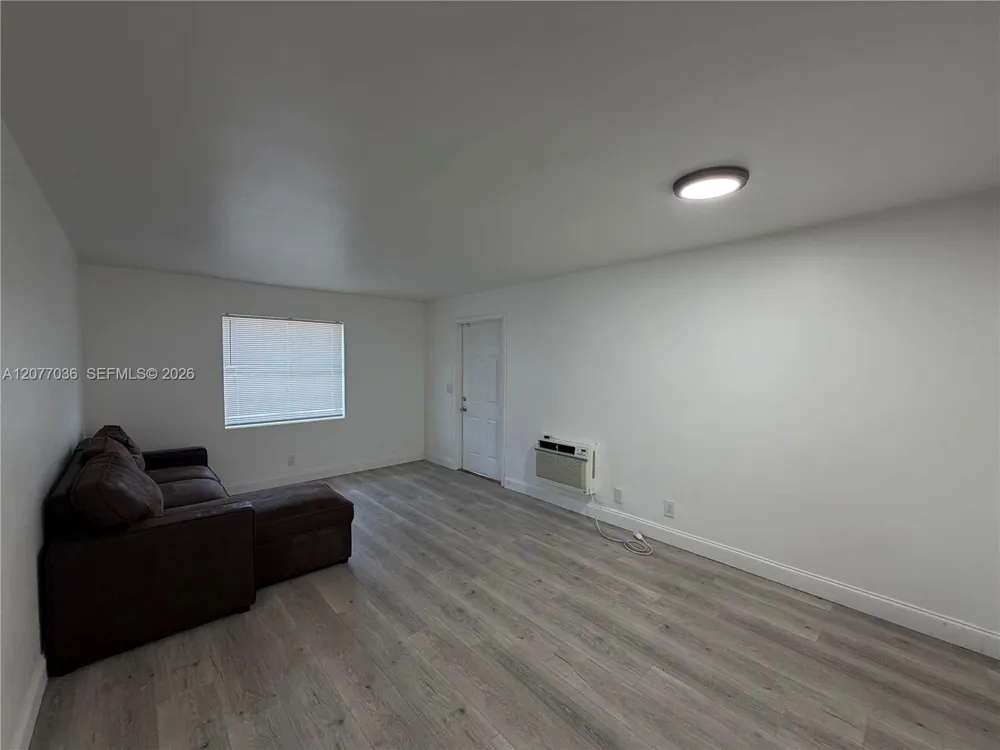 1245 W 35th St #2 Riviera Beach, FL 33404