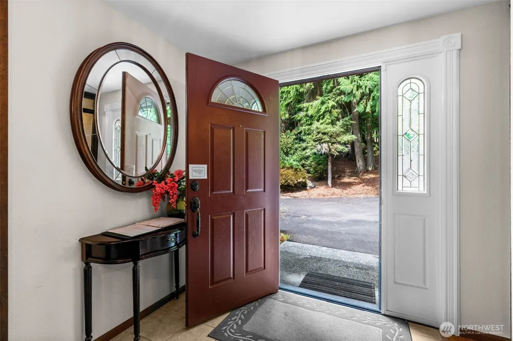 25235 SE Mirrormont Drive Issaquah, WA 98027