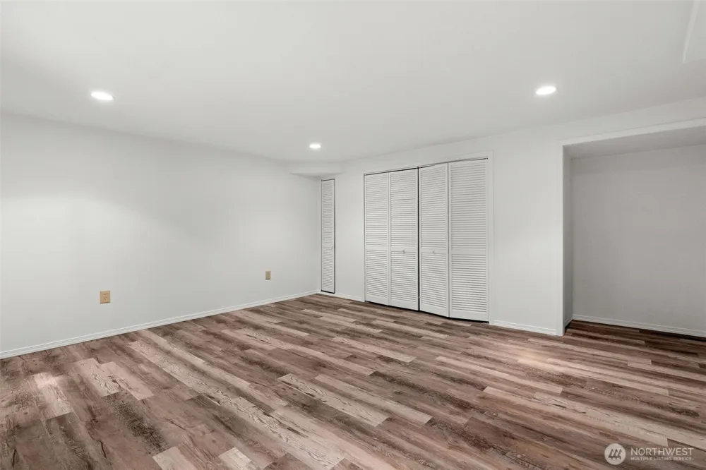 25235 SE Mirrormont Drive Issaquah, WA 98027