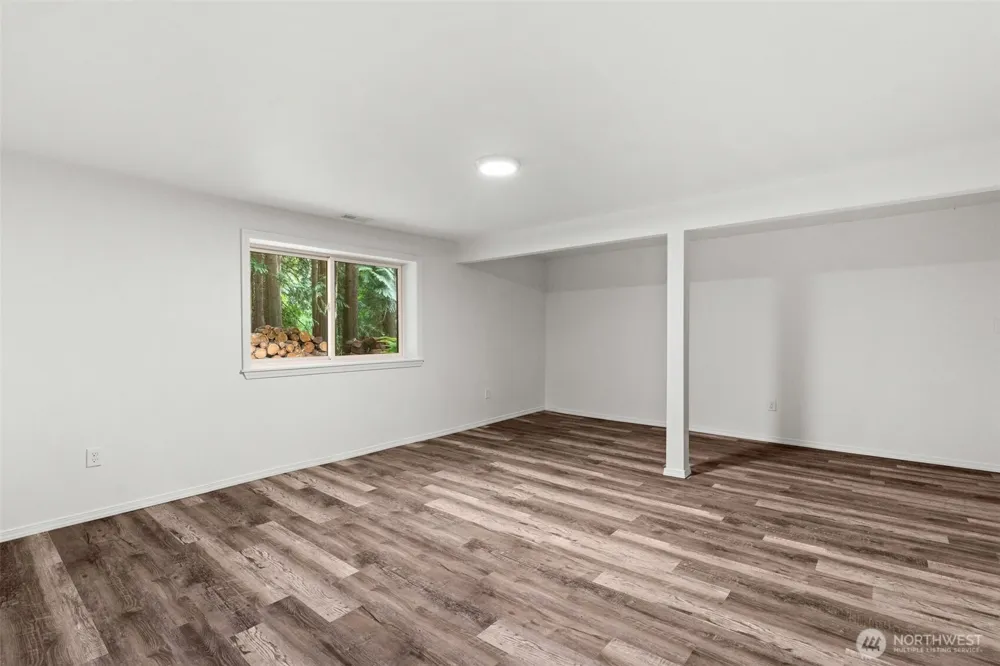25235 SE Mirrormont Drive Issaquah, WA 98027