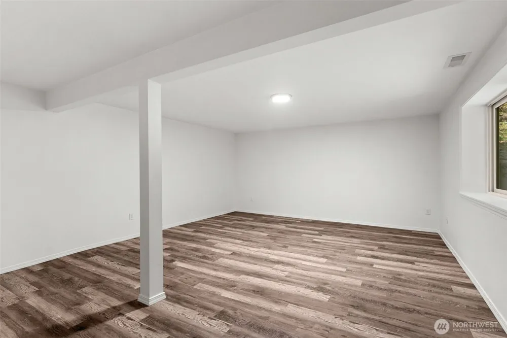25235 SE Mirrormont Drive Issaquah, WA 98027