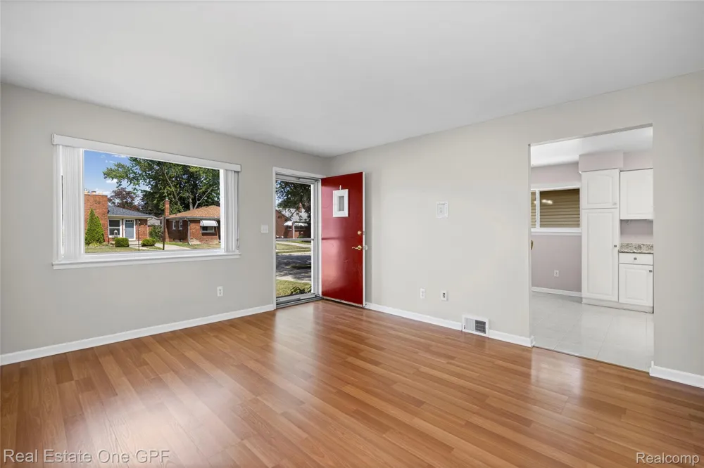 22316 Carolina Street St Clair Shores City, MI 48080