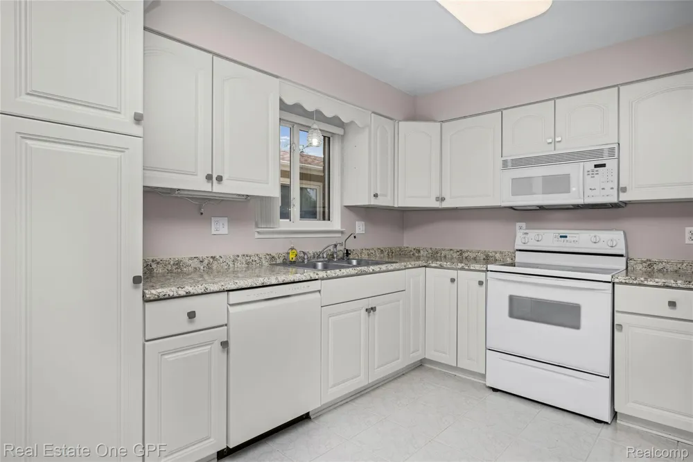 22316 Carolina Street St Clair Shores City, MI 48080