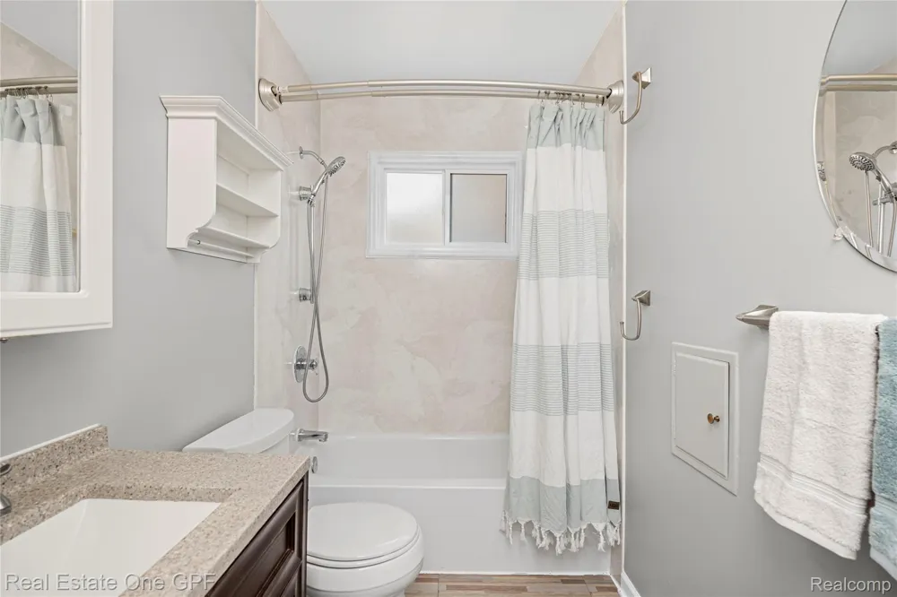 22316 Carolina Street St Clair Shores City, MI 48080