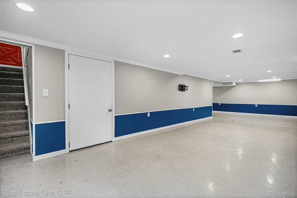 22316 Carolina Street St Clair Shores City, MI 48080
