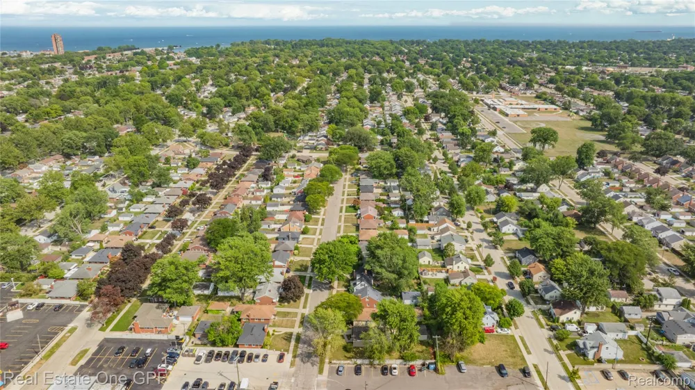 22316 Carolina Street St Clair Shores City, MI 48080