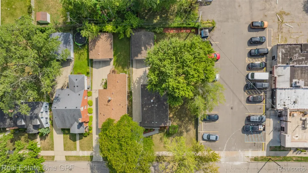 22316 Carolina Street St Clair Shores City, MI 48080