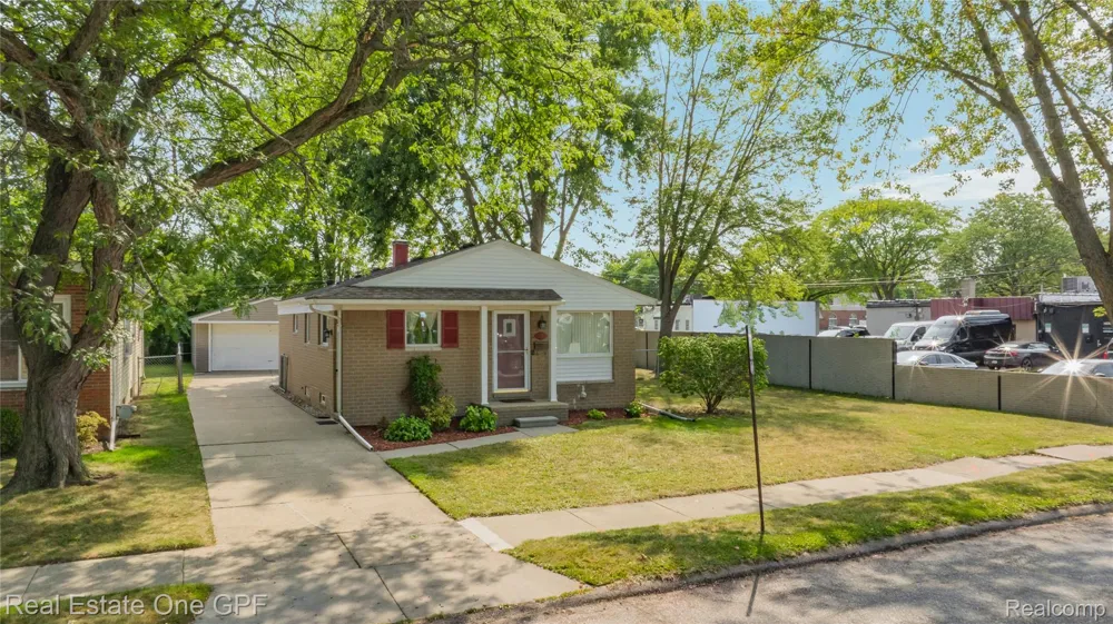 22316 Carolina Street St Clair Shores City, MI 48080