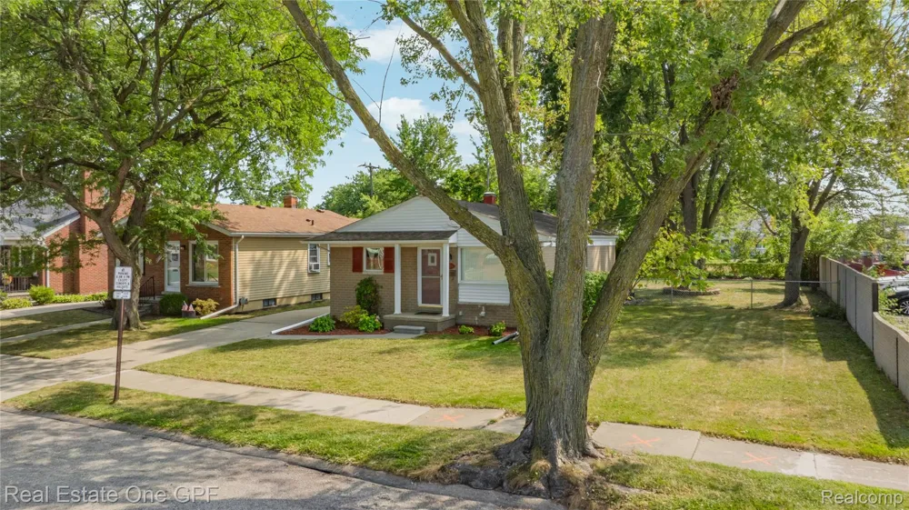 22316 Carolina Street St Clair Shores City, MI 48080