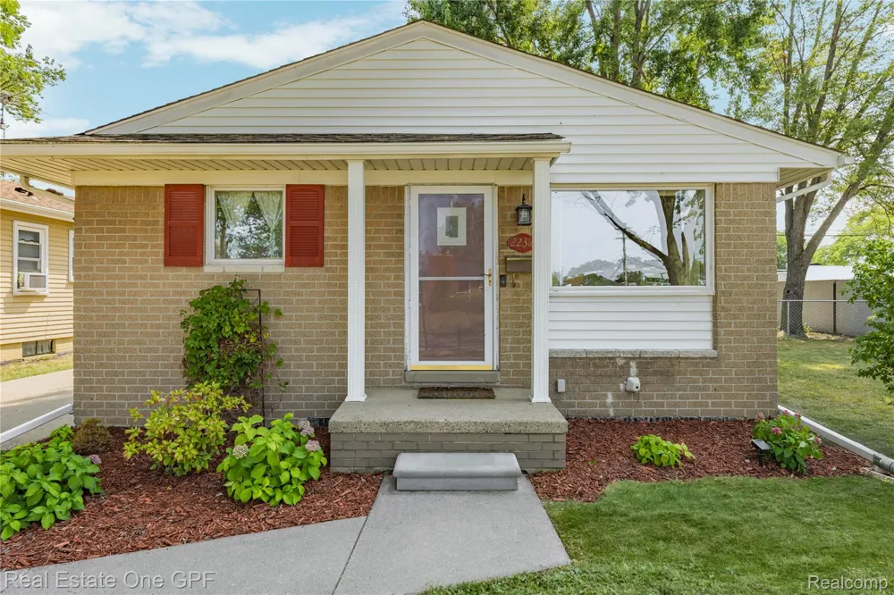22316 Carolina Street St Clair Shores City, MI 48080