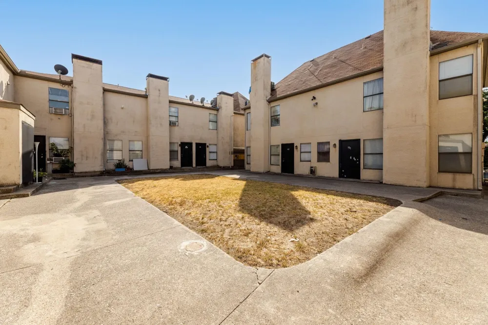 7030 Fair Oaks Avenue #103 Dallas, TX 75231