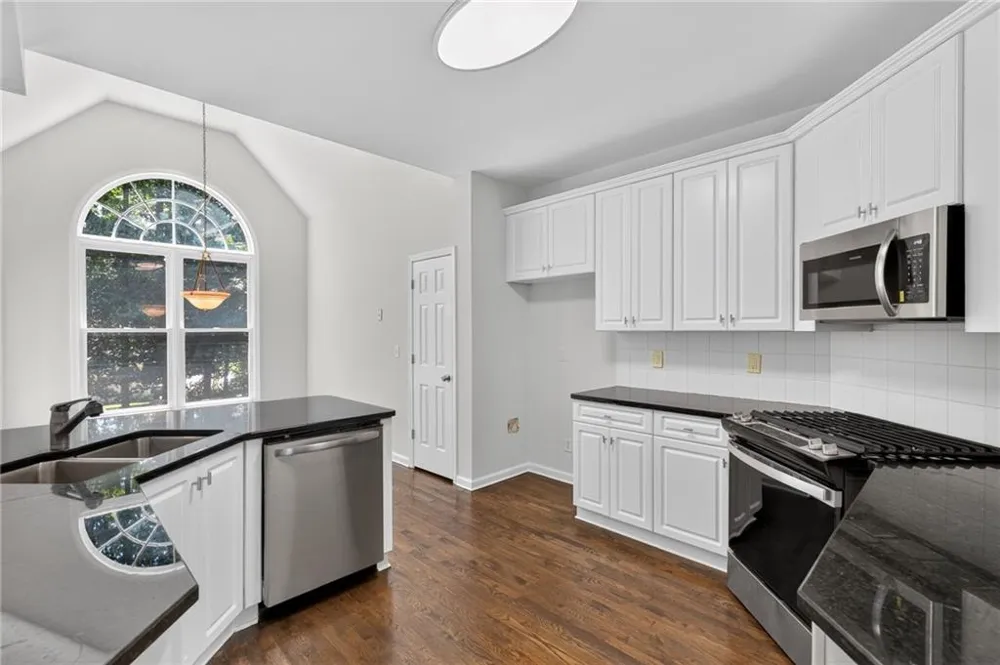 1249 Gate Post Lane Powder Springs, GA 30127