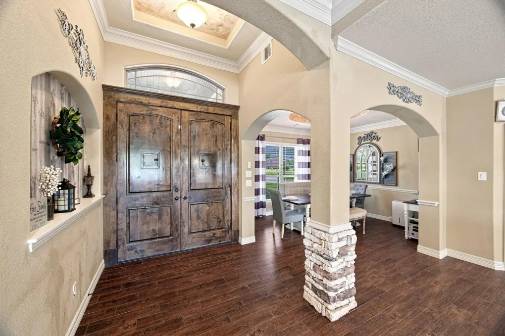 8999 Water Point Drive Beach City, TX 77523
