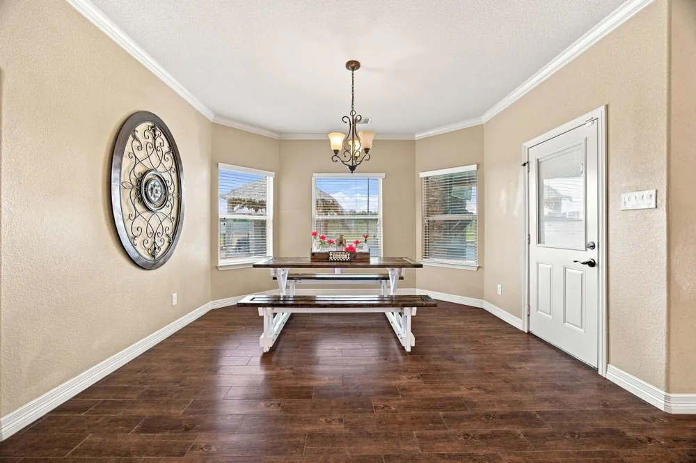 8999 Water Point Drive Beach City, TX 77523