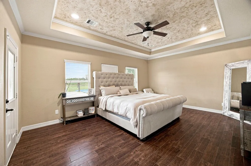 8999 Water Point Drive Beach City, TX 77523
