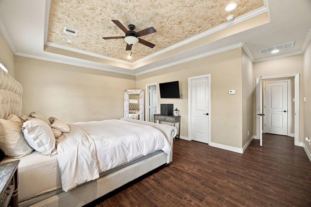 8999 Water Point Drive Beach City, TX 77523
