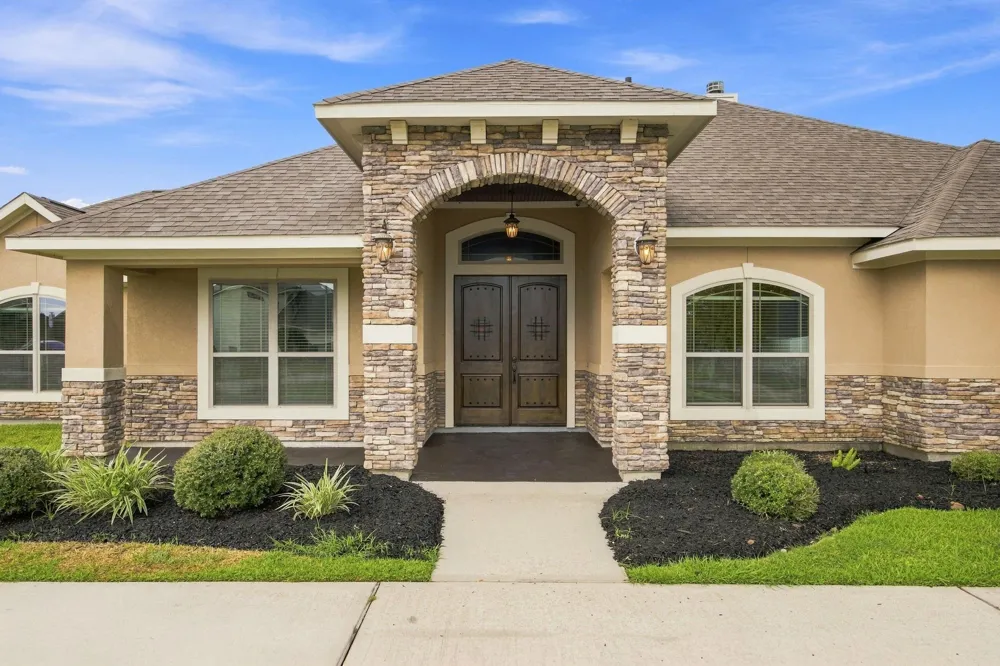 8999 Water Point Drive Beach City, TX 77523
