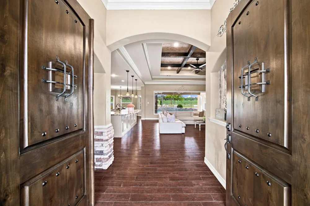 8999 Water Point Drive Beach City, TX 77523