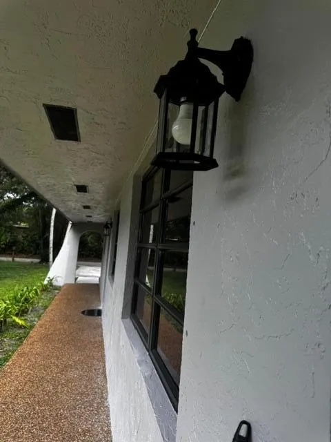 1871 W FOREST AVENUE #west Palm Springs, FL 33406