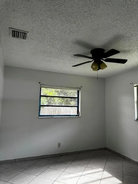 1871 W FOREST AVENUE #west Palm Springs, FL 33406