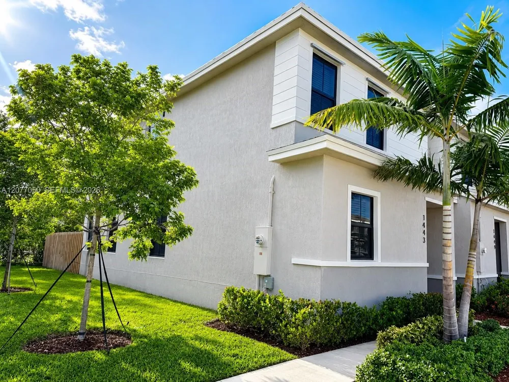 1443 NE 3rd Ave #1443 Florida City, FL 33034