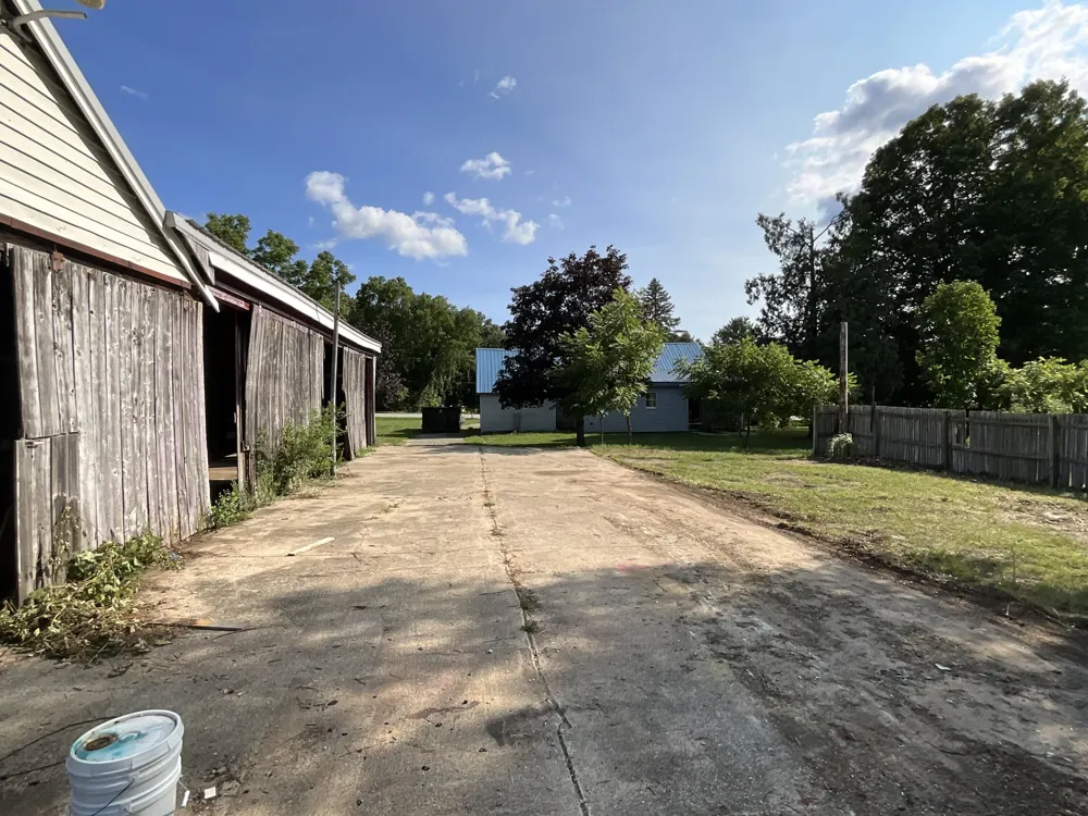 2031 10 Mile Road NE Algoma Township, MI 49321