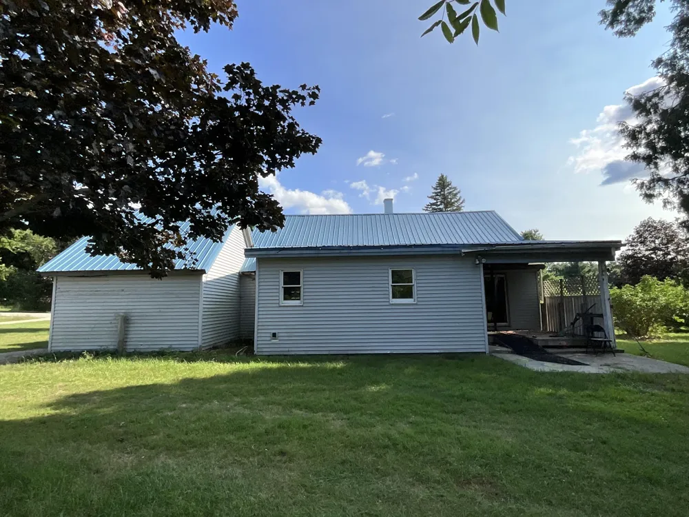 2031 10 Mile Road NE Algoma Township, MI 49321