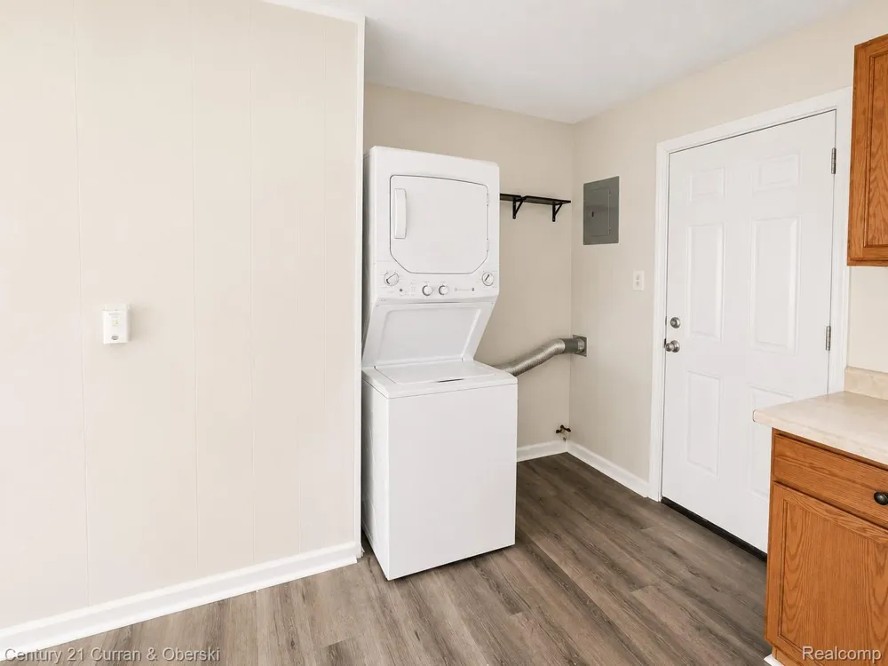 35245 MELTON STREET Westland City, MI 48186