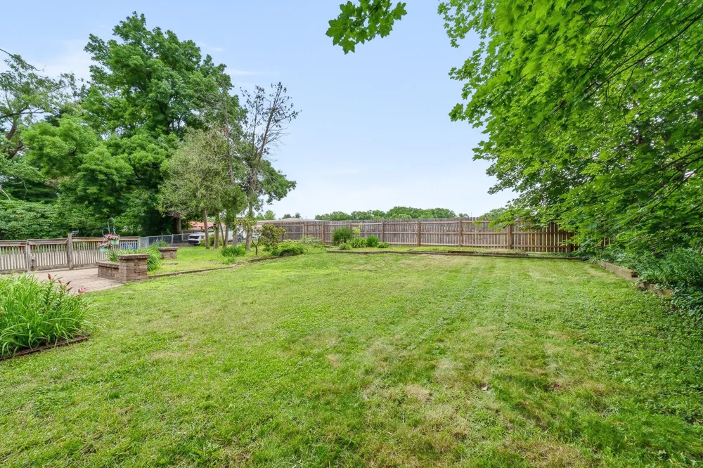 1218 Pinehurst Boulevard Kalamazoo Charter Township, MI 49006