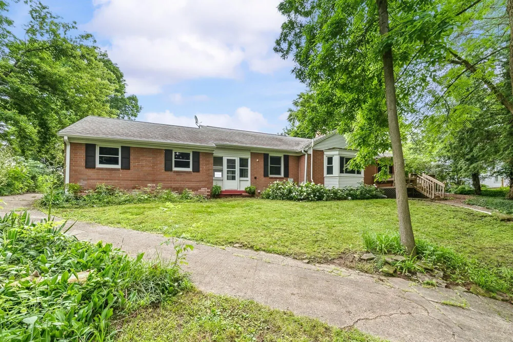 1218 Pinehurst Boulevard Kalamazoo Charter Township, MI 49006
