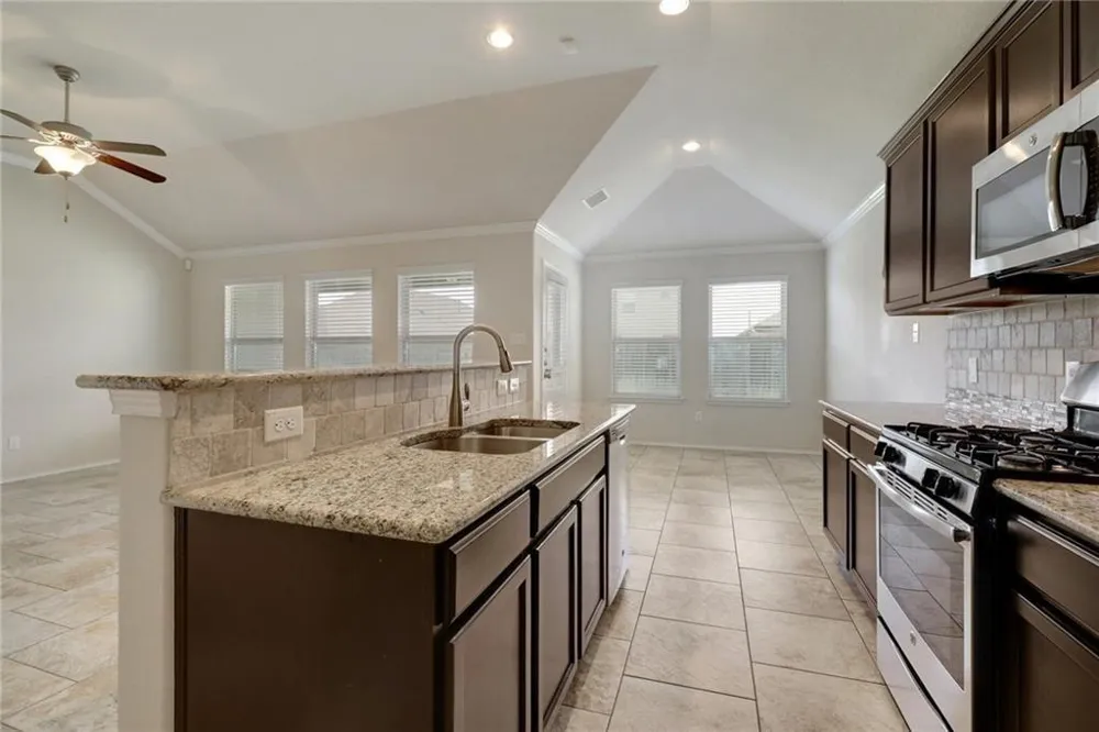 330 Briar Park Drive Georgetown, TX 78626