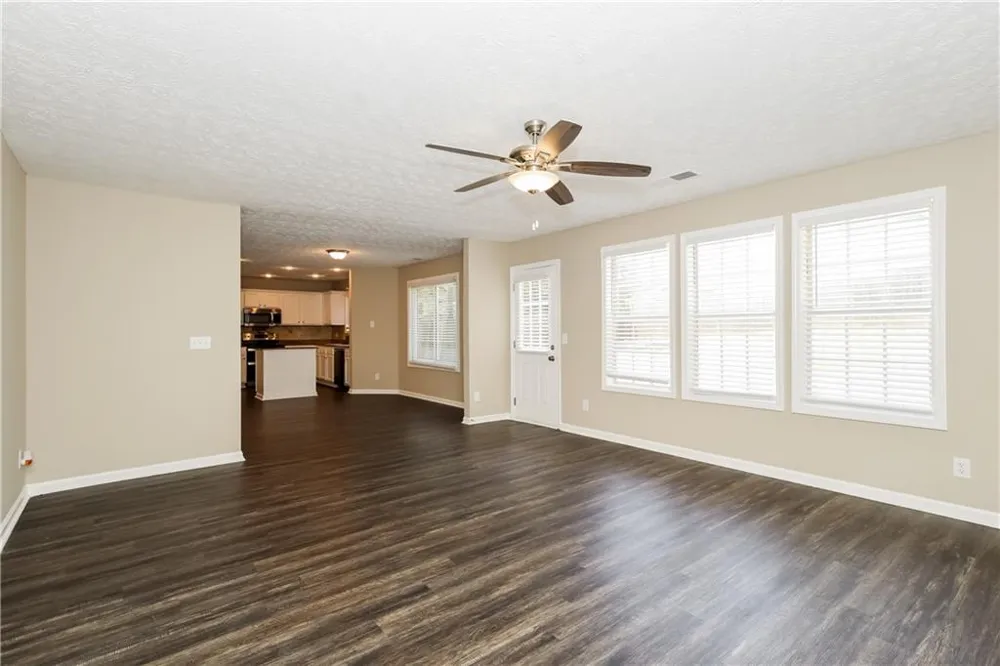 2462 Tolliver Drive Ellenwood, GA 30294