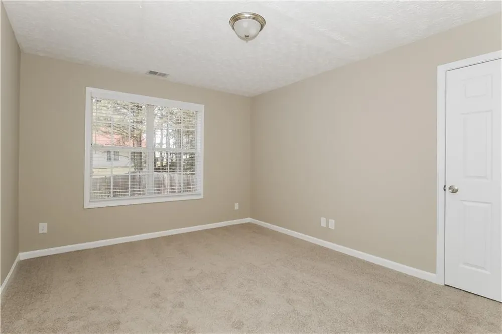 2462 Tolliver Drive Ellenwood, GA 30294