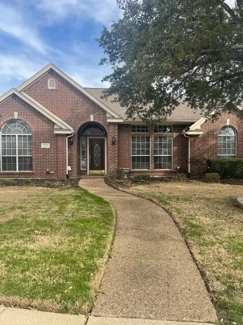 402 Buttonwood Drive