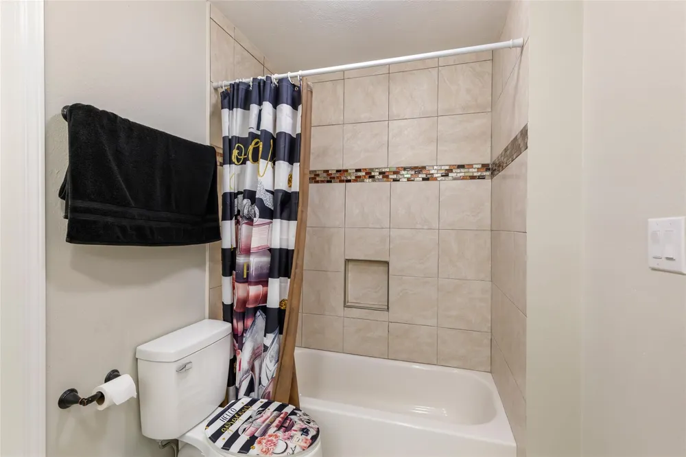 1415 County Road 2291 Cleveland, TX 77327