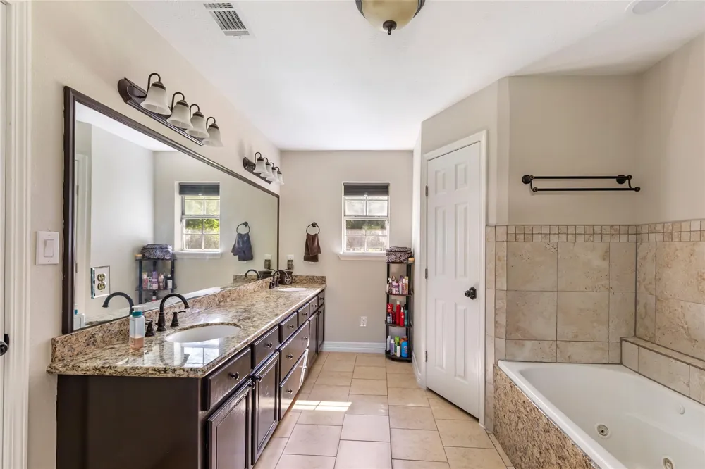 1415 County Road 2291 Cleveland, TX 77327