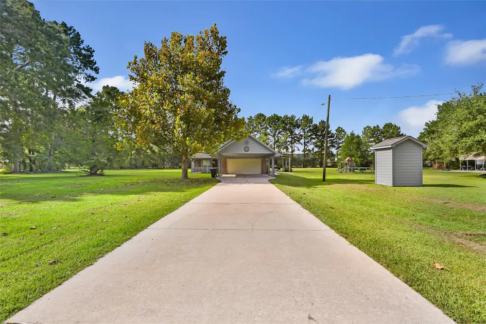 1415 County Road 2291 Cleveland, TX 77327