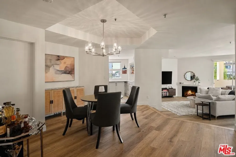 255 Main Street #101 Venice, CA 90291
