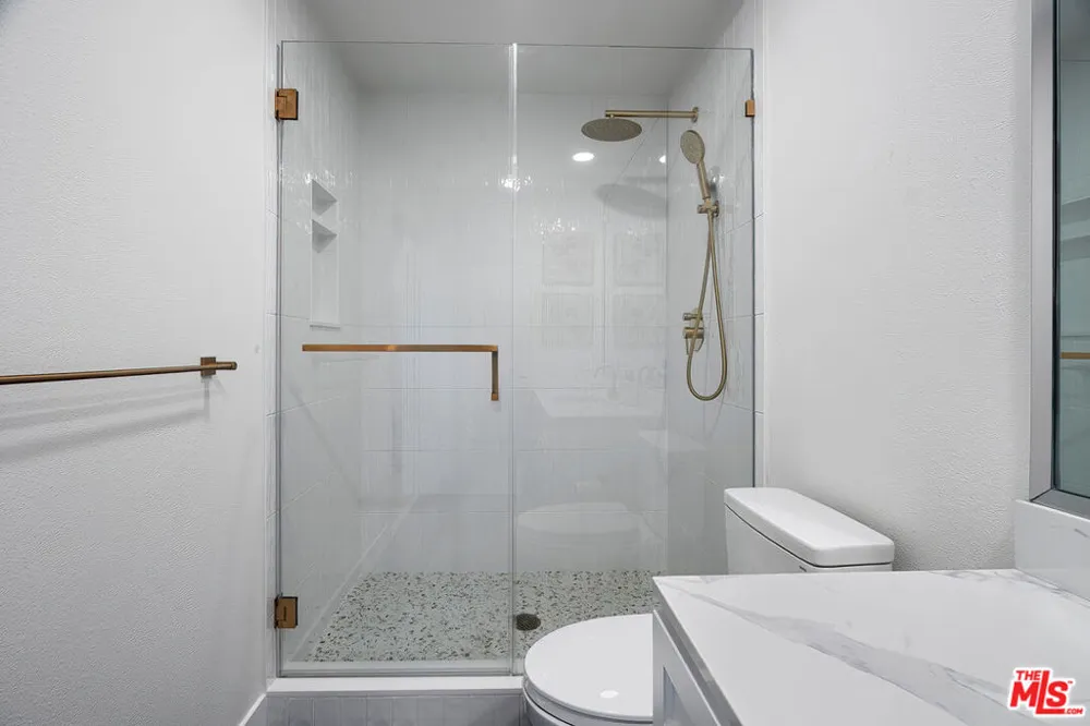 255 Main Street #101 Venice, CA 90291