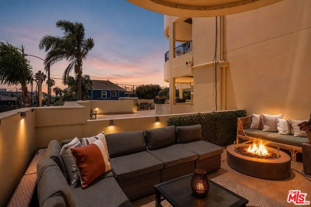 255 Main Street #101 Venice, CA 90291