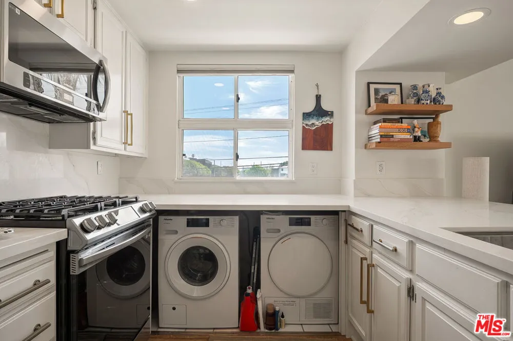 255 Main Street #101 Venice, CA 90291